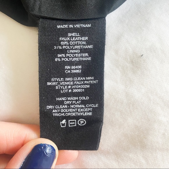 THEORY Black Mini Skirt In Faux Patent Leather - Picture 11 of 14